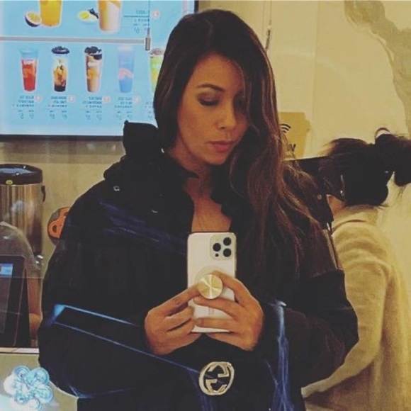 Meet your Posher, Dodie - Picture 1 of 1